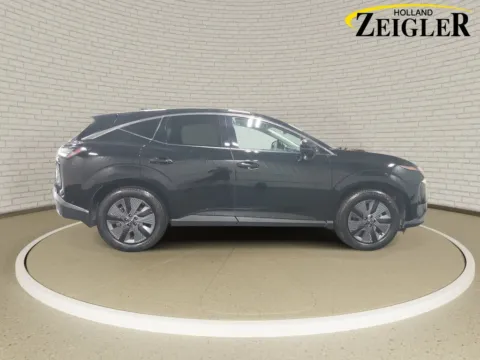 More photos of 2025 Nissan Murano SL at Zeigler Kia of Holland, MI
