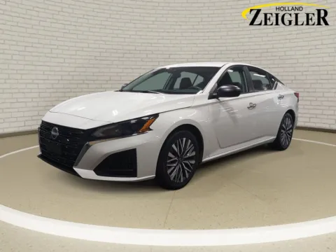 White 2025 Nissan Altima 2.5 SV for sale in Holland, MI