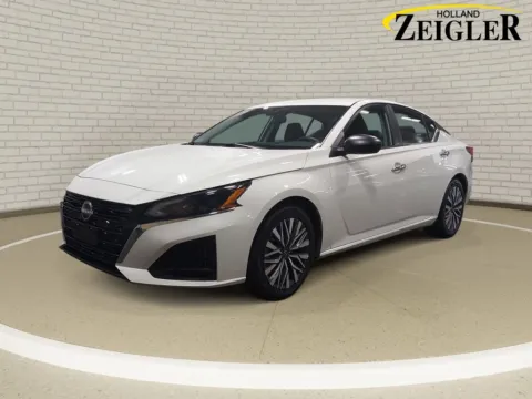 White 2025 Nissan Altima 2.5 SV for sale in Holland, MI