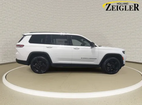 More photos of 2023 Jeep Grand Cherokee L Altitude at Zeigler Kia of Holland, MI