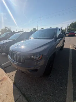Gray 2020 Jeep Grand Cherokee Altitude for sale in Holland, MI