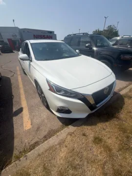 White 2020 Nissan Altima 2.5 SL for sale in Holland, MI