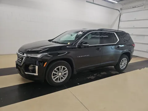 Black 2023 Chevrolet Traverse LT for sale in Holland, MI