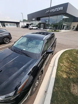 More photos of 2021 Toyota Highlander XLE at Zeigler Kia of Holland, MI