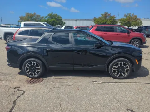 Another view of 2025 Hyundai Santa Cruz Limited for sale in Holland, MI at Zeigler Kia of Holland