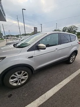 More photos of 2019 Ford Escape SE at Zeigler Kia of Holland, MI
