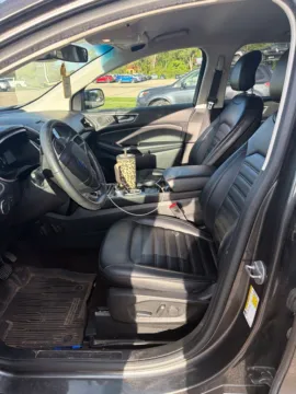 More photos of 2019 Ford Edge SEL at Zeigler Kia of Holland, MI