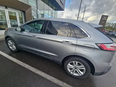 More photos of 2020 Ford Edge SEL at Zeigler Kia of Holland, MI