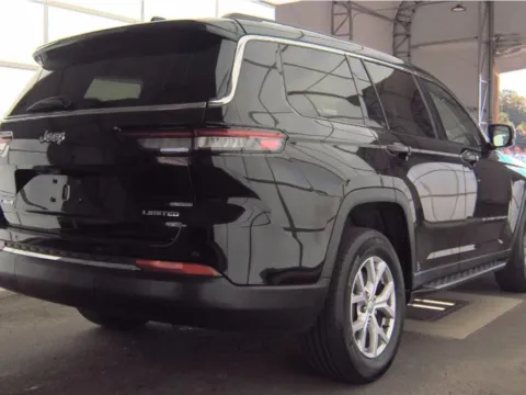 More photos of 2022 Jeep Grand Cherokee L Limited at Zeigler Kia of Holland, MI