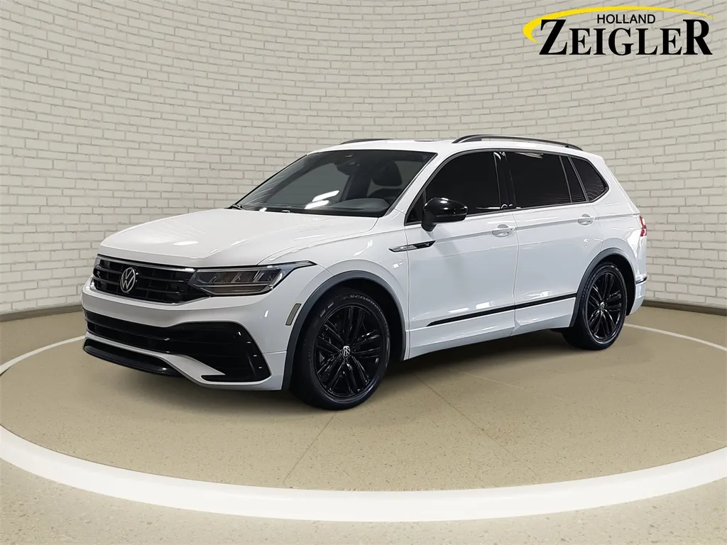 White 2022 Volkswagen Tiguan 2.0T SE R-Line Black for sale in Holland, MI