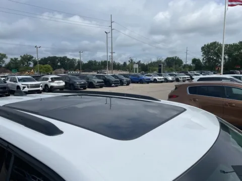 More photos of 2024 Jeep Grand Cherokee Limited at Zeigler Kia of Holland, MI