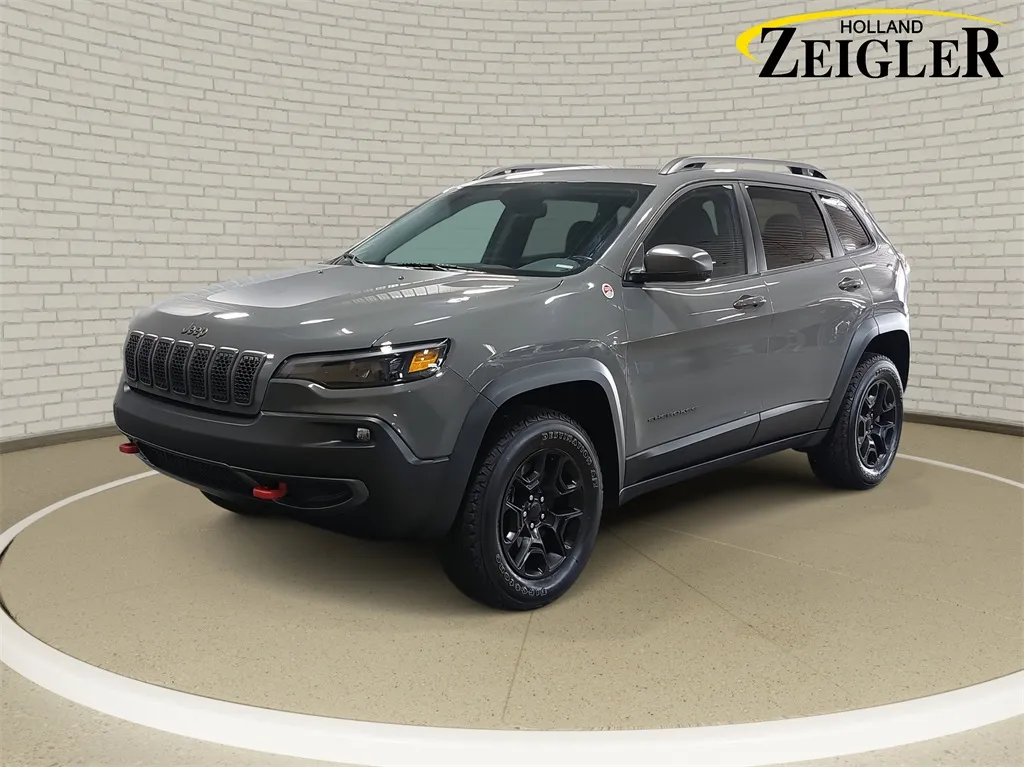 Gray 2019 Jeep Cherokee Trailhawk for sale in Holland, MI