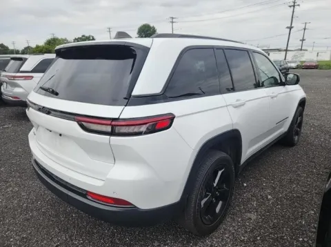 Another view of 2023 Jeep Grand Cherokee Altitude for sale in Holland, MI at Zeigler Kia of Holland