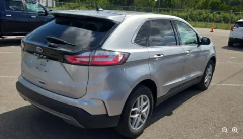 More photos of 2024 Ford Edge SEL at Zeigler Kia of Holland, MI
