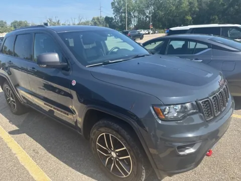 Gray 2018 Jeep Grand Cherokee Trailhawk for sale in Holland, MI