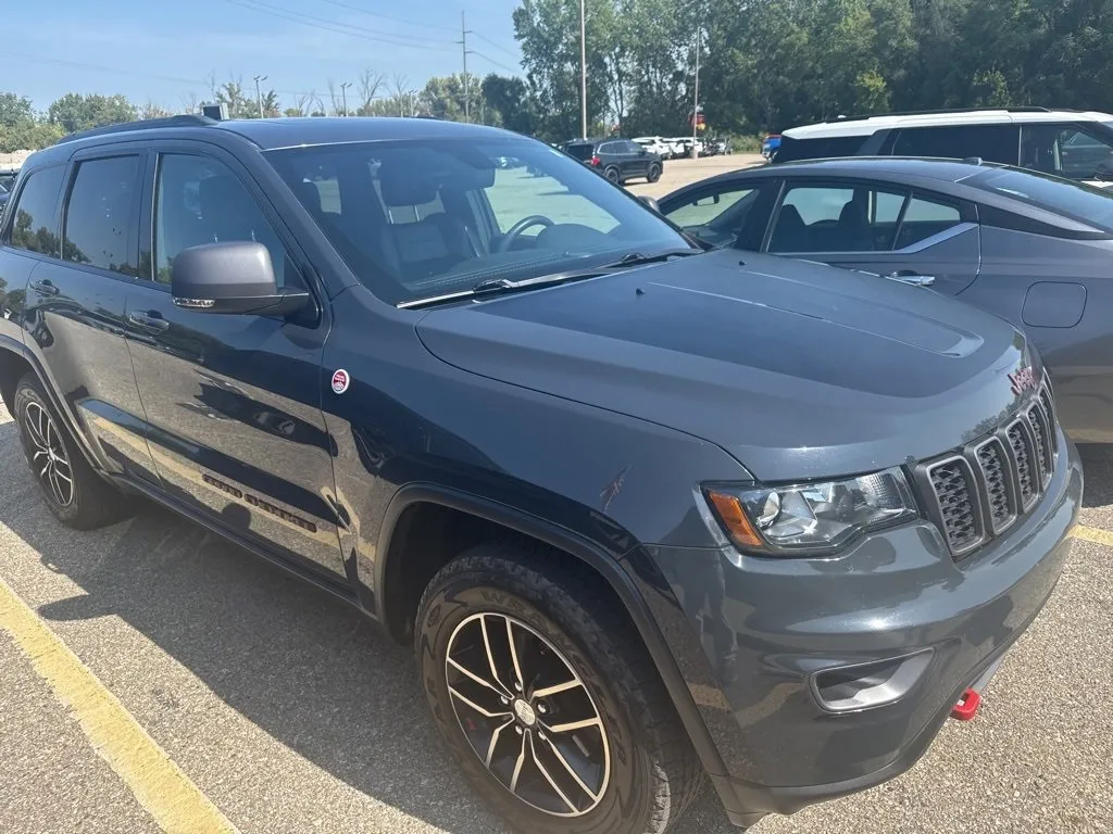 Gray 2018 Jeep Grand Cherokee Trailhawk for sale in Holland, MI