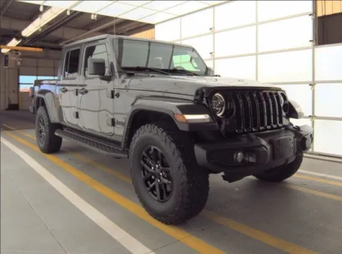 More photos of 2022 Jeep Gladiator Altitude at Zeigler Kia of Holland, MI