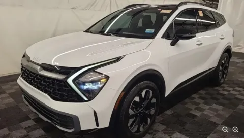 White 2023 Kia Sportage X-Line for sale in Holland, MI