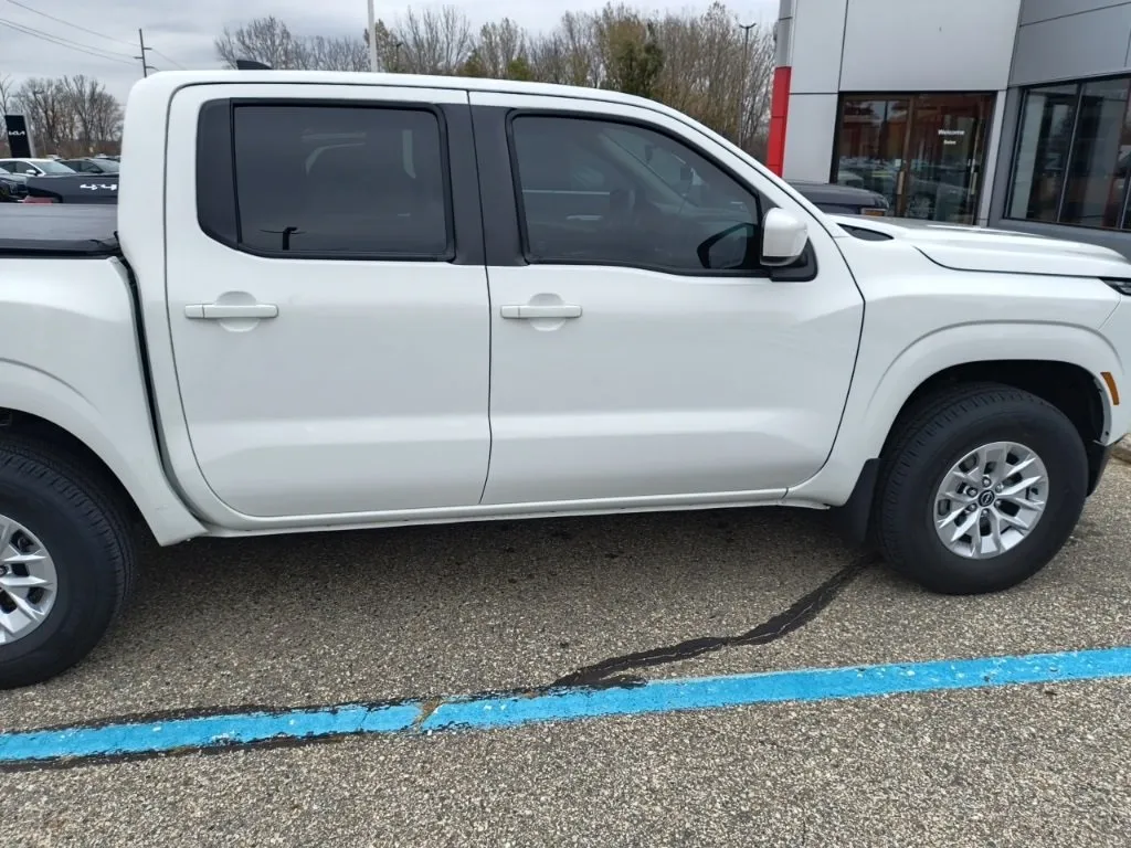 White 2024 Nissan Frontier SV for sale in Holland, MI