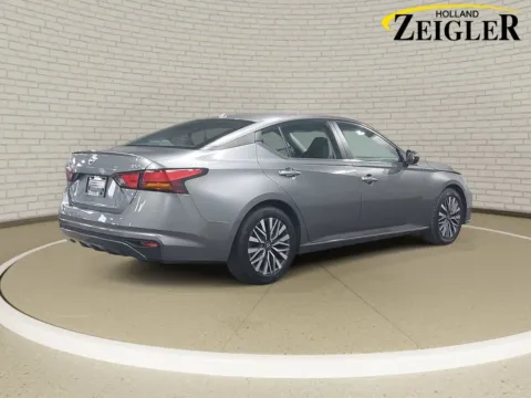 More photos of 2023 Nissan Altima 2.5 SV at Zeigler Nissan of Holland, MI