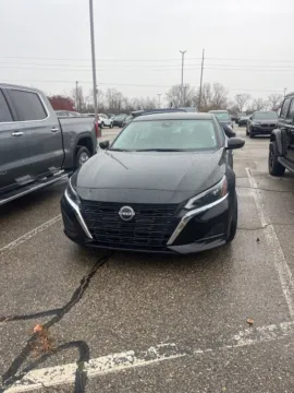 Black 2024 Nissan Altima 2.5 SV for sale in Holland, MI