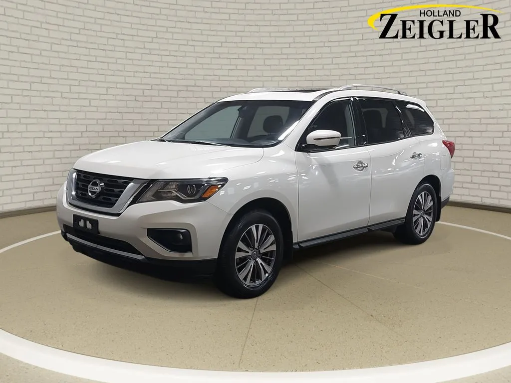 White 2019 Nissan Pathfinder SL for sale in Holland, MI