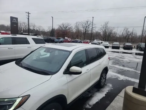 More photos of 2020 Honda Pilot EX-L at Zeigler Nissan of Holland, MI