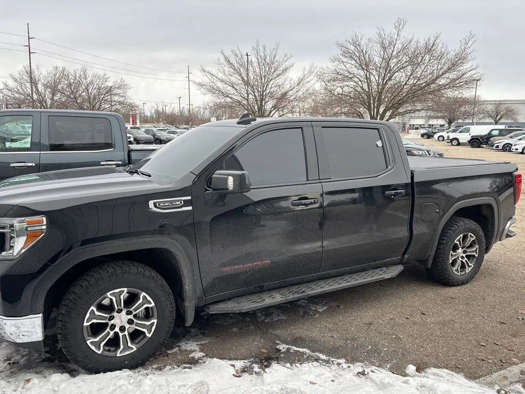 Black 2019 GMC Sierra 1500 SLE for sale in Holland, MI