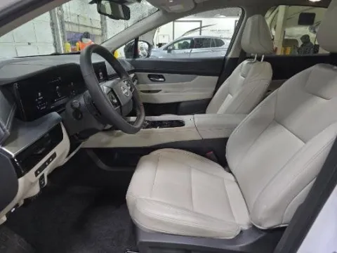 Photos of 2025 Nissan Murano SL for sale in Holland, MI at Zeigler Nissan of Holland