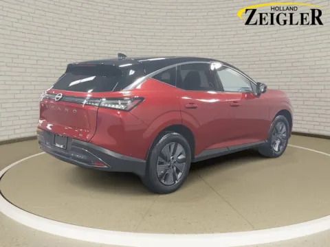 More photos of 2025 Nissan Murano SL at Zeigler Nissan of Holland, MI
