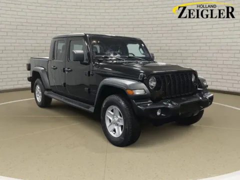 Another view of 2020 Jeep Gladiator Sport for sale in Holland, MI at Zeigler Nissan of Holland