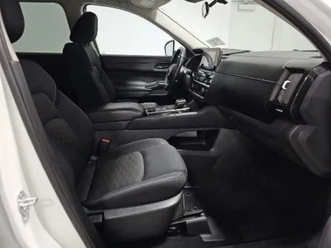 White 2023 Nissan Pathfinder SV for sale in Holland, MI