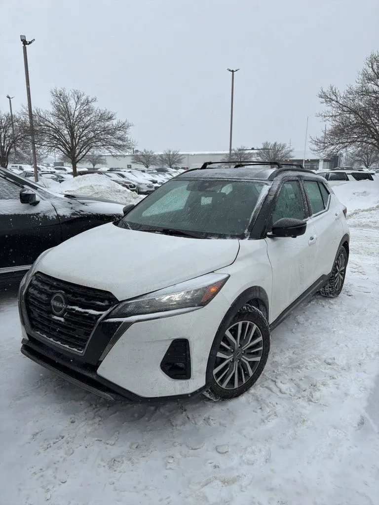 White 2023 Nissan Kicks SR for sale in Holland, MI