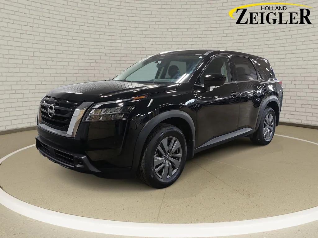 Black 2025 Nissan Pathfinder S for sale in Holland, MI