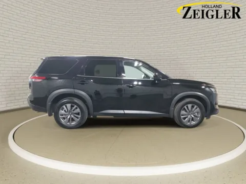 More photos of 2025 Nissan Pathfinder S at Zeigler Nissan of Holland, MI