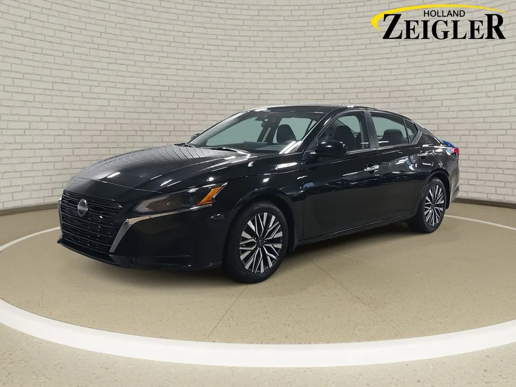2024 Nissan Altima 2.5 SV for sale in Holland, MI