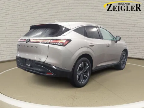 More photos of 2025 Nissan Murano SL at Zeigler Nissan of Holland, MI