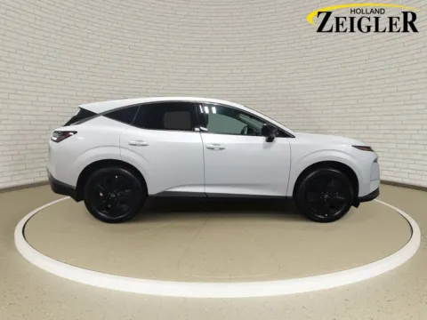 More photos of 2025 Nissan Murano SV at Zeigler Nissan of Holland, MI