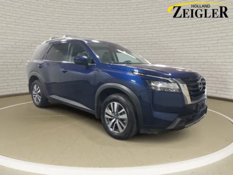 Another view of 2023 Nissan Pathfinder SL for sale in Holland, MI at Zeigler Nissan of Holland