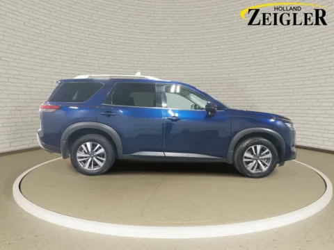 More photos of 2023 Nissan Pathfinder SL at Zeigler Nissan of Holland, MI