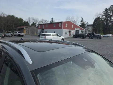 More photos of 2023 Volkswagen Taos 1.5T SE at Zeigler Nissan of Holland, MI