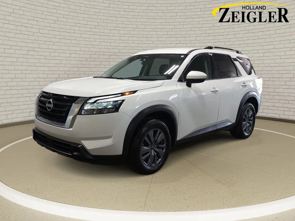 White 2024 Nissan Pathfinder SV for sale in Holland, MI