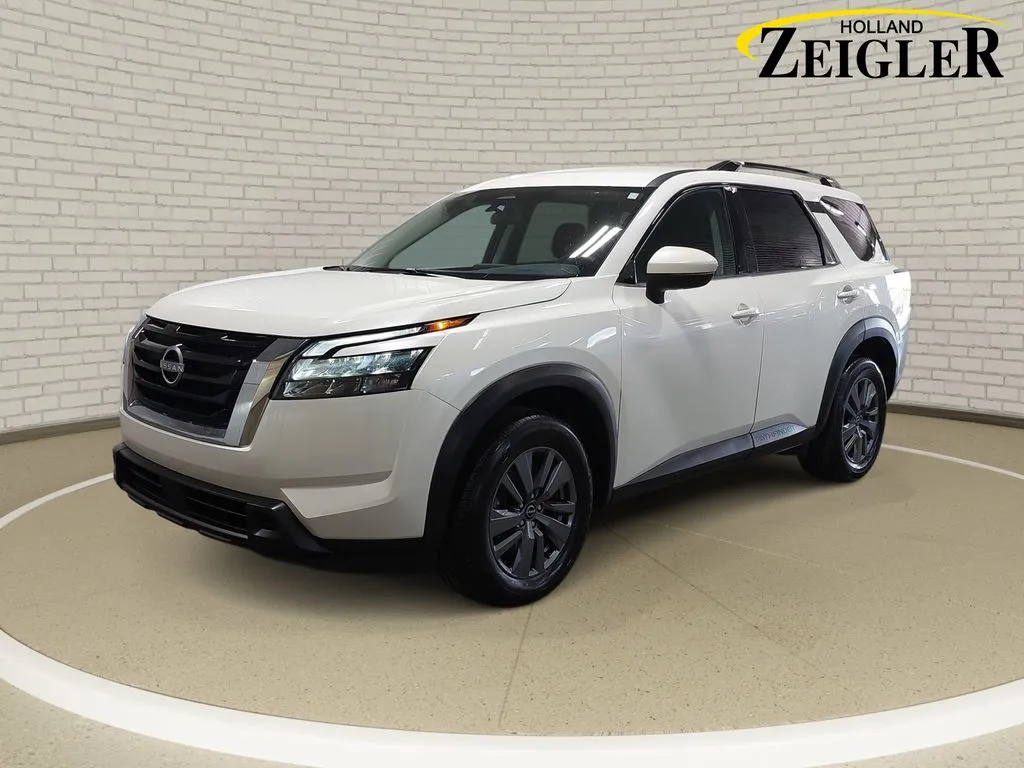 White 2024 Nissan Pathfinder SV for sale in Holland, MI