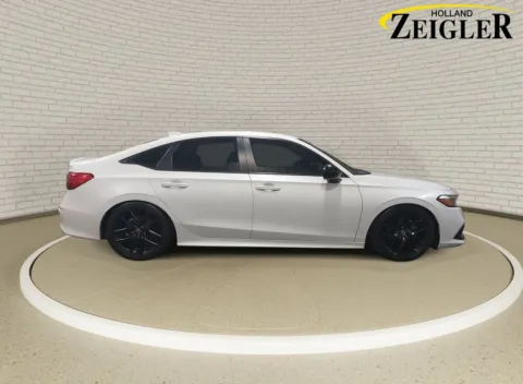 More photos of 2022 Honda Civic Sport at Zeigler Nissan of Holland, MI