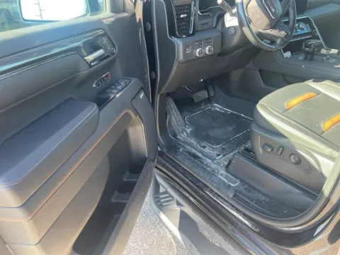 More photos of 2023 GMC Sierra 1500 AT4 at Zeigler Nissan of Holland, MI