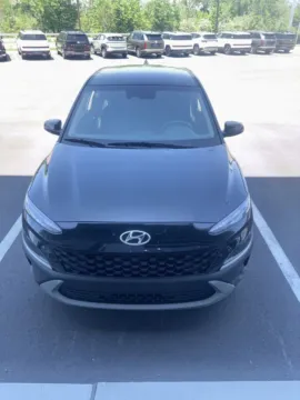 Black 2022 Hyundai Kona SE for sale in Holland, MI