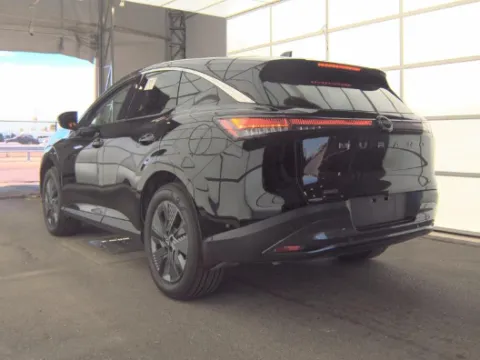 More photos of 2025 Nissan Murano SL at Zeigler Nissan of Holland, MI