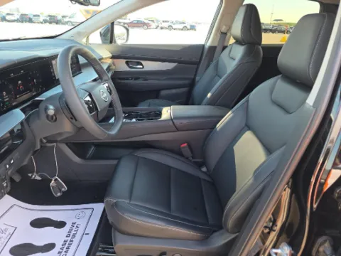 More photos of 2025 Nissan Murano SL at Zeigler Nissan of Holland, MI