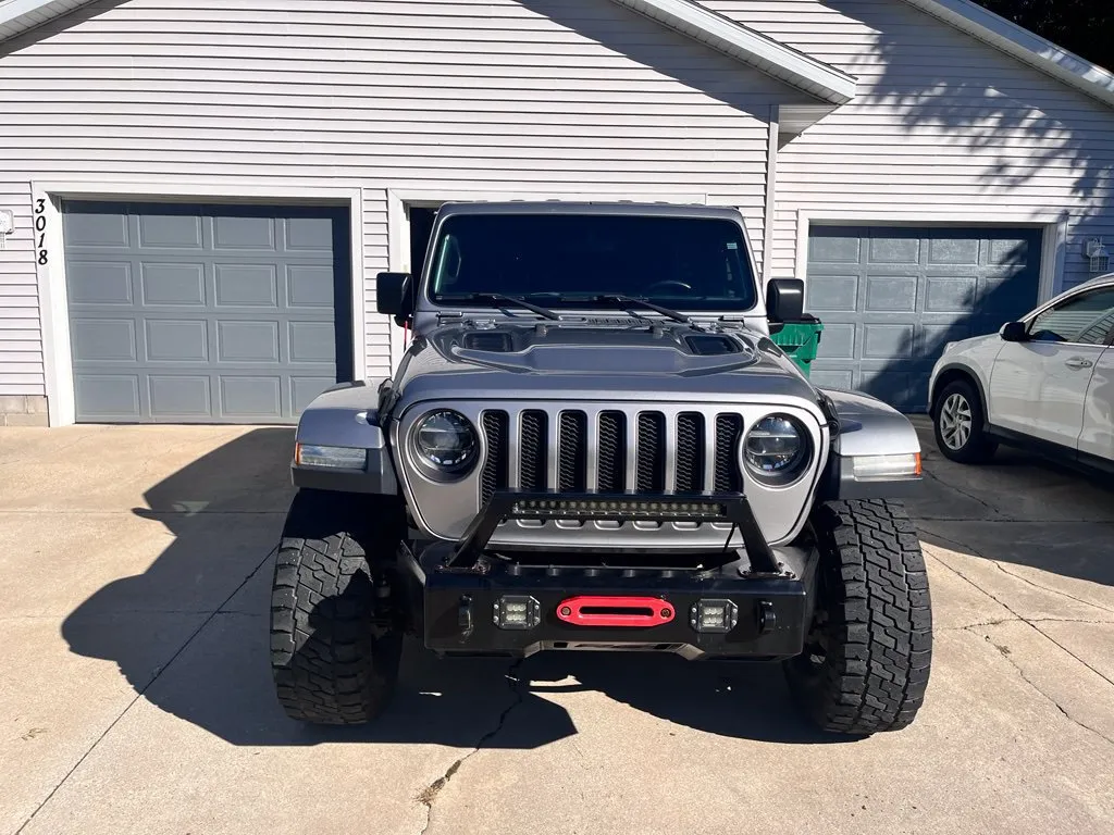 Silver 2018 Jeep Wrangler Unlimited Rubicon for sale in Holland, MI