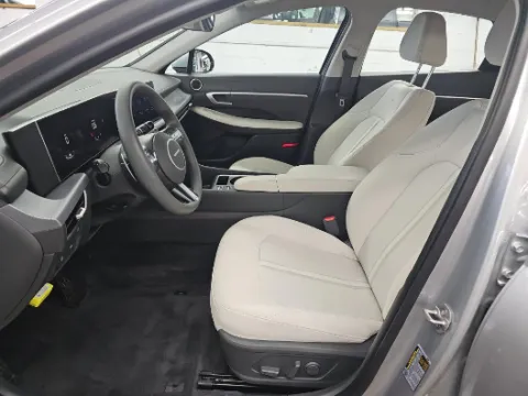 Photos of 2024 Hyundai Sonata SEL for sale in Holland, MI at Zeigler Nissan of Holland